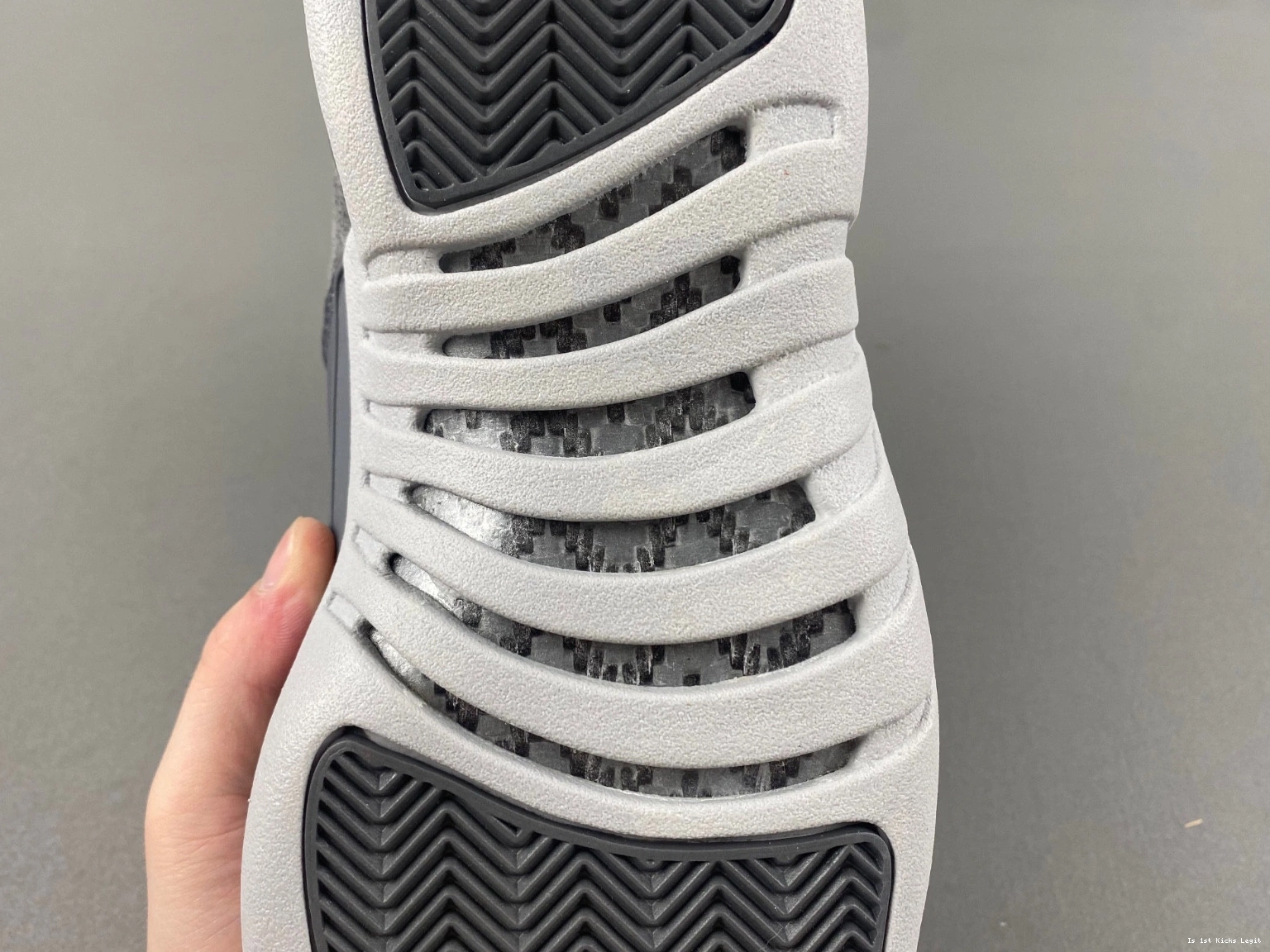 12 Dark Grey Retro Jordan 130690-005 - Men's 0419